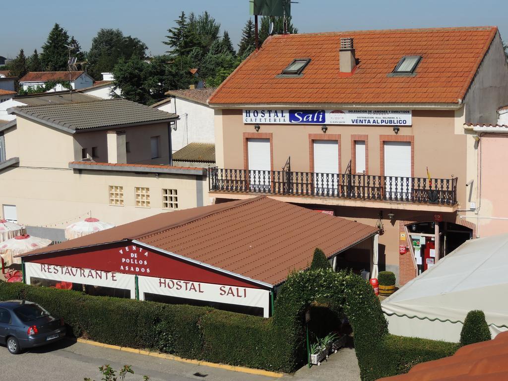 Sali Hotel *